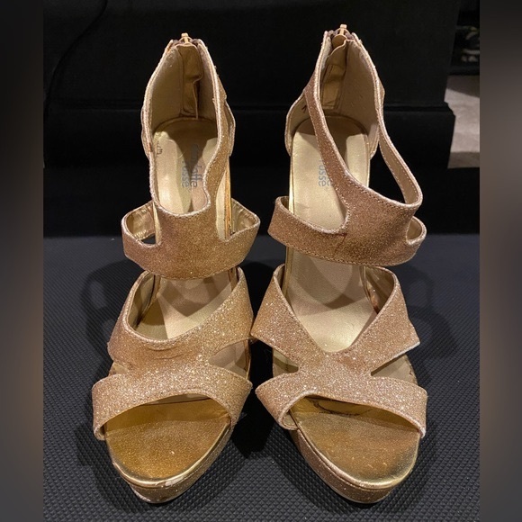 GOLD GLITTER STRAPY HEELS- SIZE 7 - Picture 1 of 6